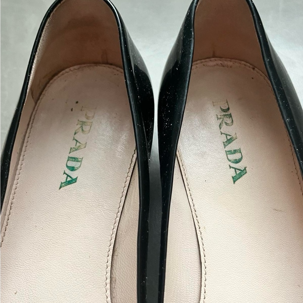 Prada - Picture 4 of 11